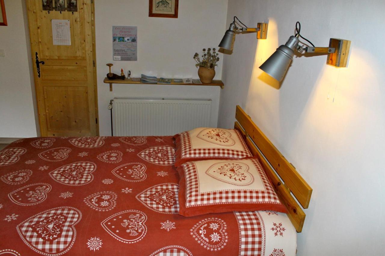 Chez Louve Bleue Bed & Breakfast Hotonnes Dış mekan fotoğraf